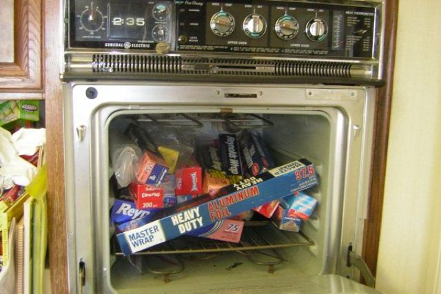 Apparently not everyone's oven looks like this?